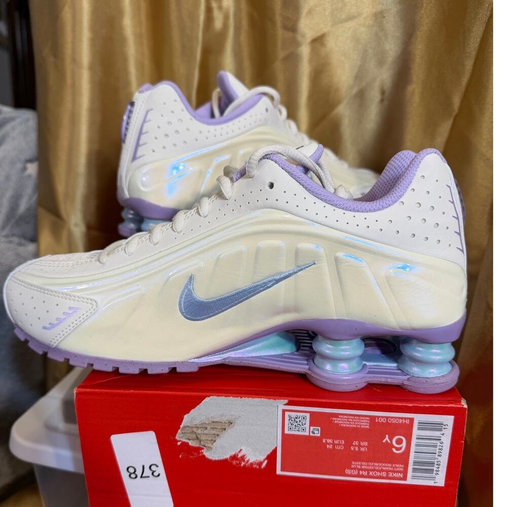 Nike Shox R4 GS Soft Pearl Celestine Blue 6Y Womens 7.5 HI4050‑001